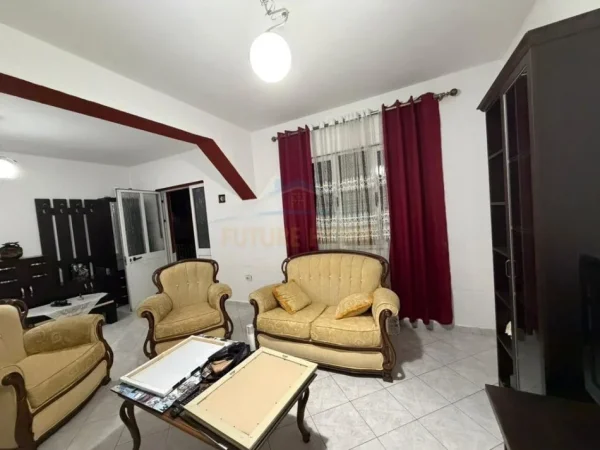 Tirane, jepet me qera apartament 2+1 Kati 1, 100 m² 400 € (ALLIAS)