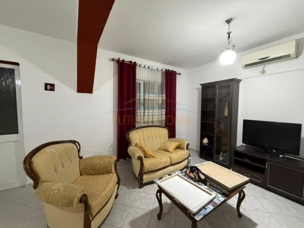 Tirane, jepet me qera apartament 2+1 Kati 1, 100 m² 400 € (ALLIAS)