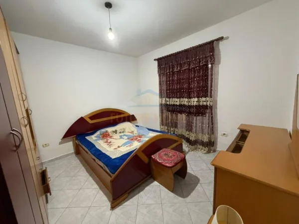 Tirane, jepet me qera apartament 2+1 Kati 1, 100 m² 400 € (ALLIAS)