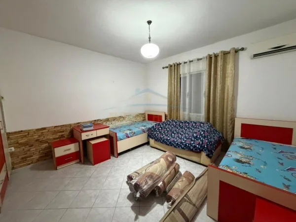 Tirane, jepet me qera apartament 2+1 Kati 1, 100 m² 400 € (ALLIAS)