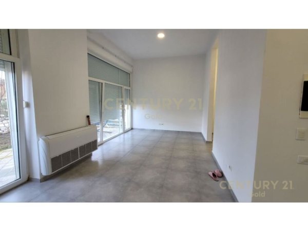 Tirane, shitet apartament 3 Katshe Kati 3, 300 m² 