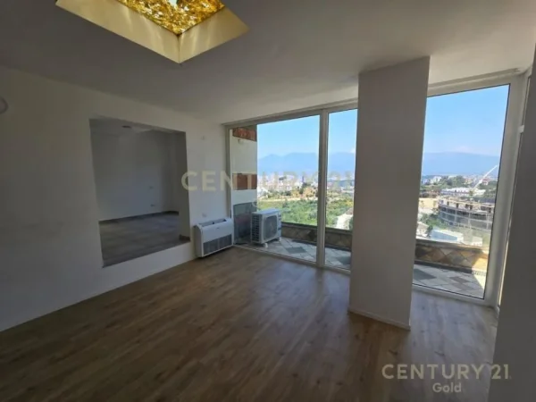 Tirane, shitet apartament 3 Katshe Kati 3, 300 m² 