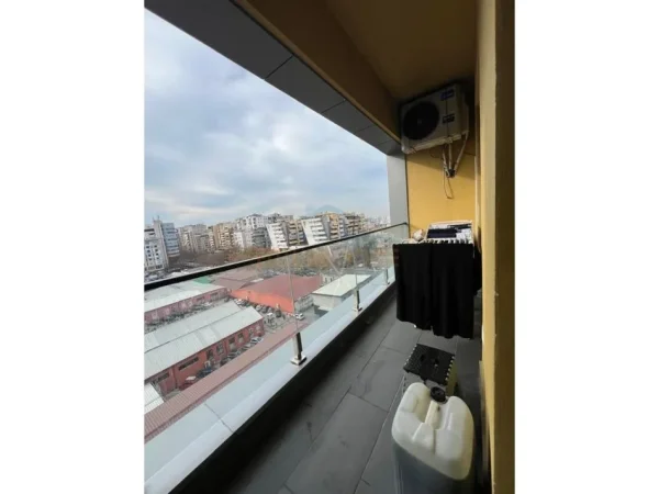 Tirane, shitet apartament 2+1+2 Kati 7, 109 m² 330.000 € (SQUARE 21 , Rruga e Kavajes)