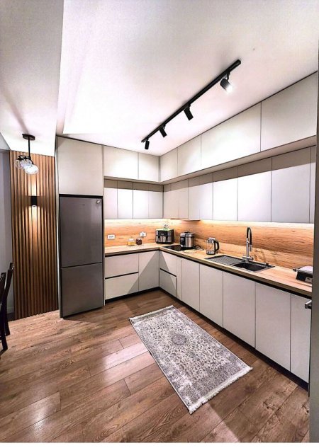 Jepet me Qera Apartament 2+1+2 ne 5 Maji,   700 €URO