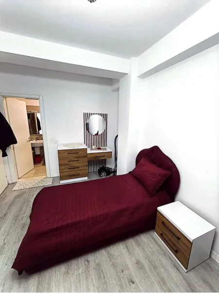 Jepet me Qera Apartament 2+1+2 ne 5 Maji,   700 €URO
