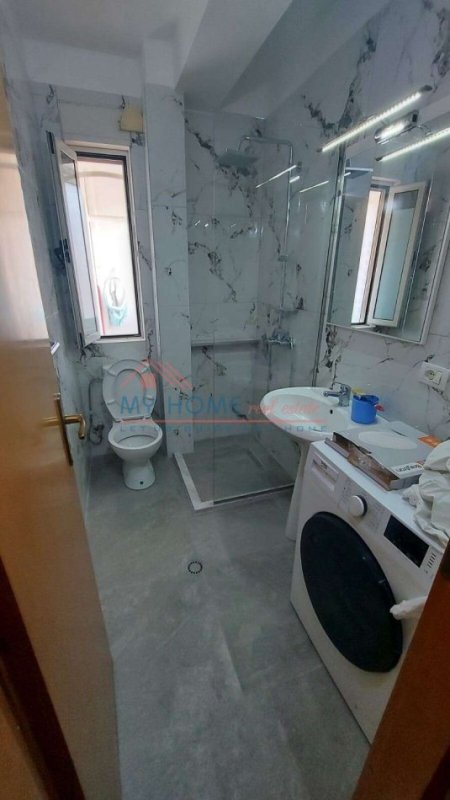 Tirane, jepet me qera apartament 1+1+Ballkon Kati 6, 60 m² 500 € 