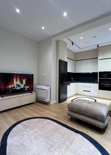 Tirane, jepet me qera apartament 1+1 Kati 5, 75 m² 750 € (PALLATET SHALLVARE)