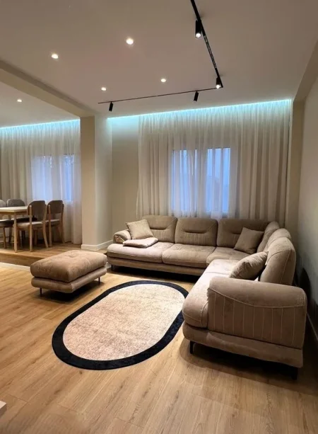 Tirane, jepet me qera apartament 1+1 Kati 5, 75 m² 750 € (PALLATET SHALLVARE)