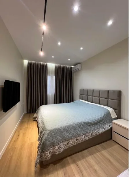 Tirane, jepet me qera apartament 1+1 Kati 5, 75 m² 750 € (PALLATET SHALLVARE)