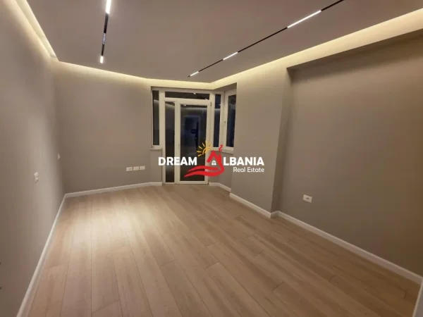 Tirane, shitet apartament 2+1 Kati 8, 112 m² 319900 € (myslym shyri)