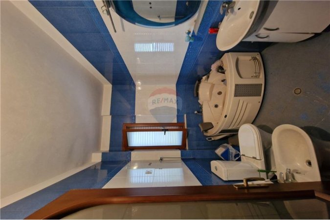 Vlore, shitet apartament+verande | Penthouse 3+1+Ballkon , 328 m² 245.000 € (PRANË PARKUT AULONA, VLORË)