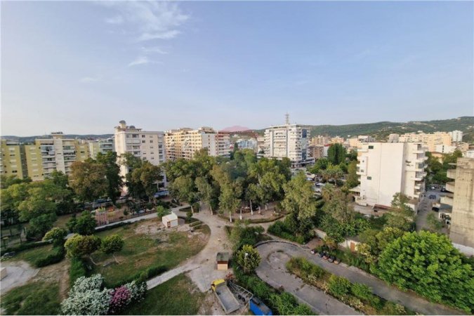 Vlore, shitet apartament+verande | Penthouse 3+1+Ballkon , 328 m² 245.000 € (PRANË PARKUT AULONA, VLORË)