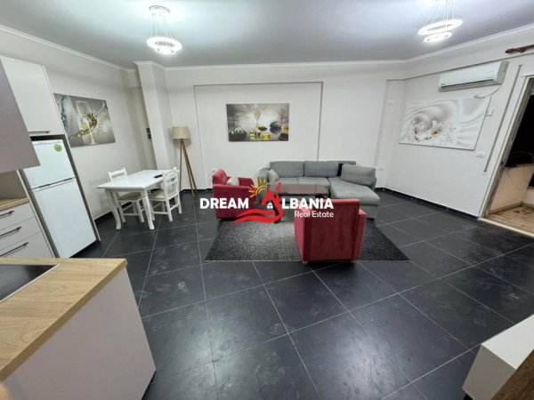 Tirane, shitet ambjent biznesi Kati 2, 243 m² 465.000 € (don bosko)