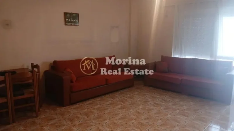 Tirane, jepet me qera apartament 1+1 Kati 3, 85 m² 600 € (Rruga Myslym Shyri)