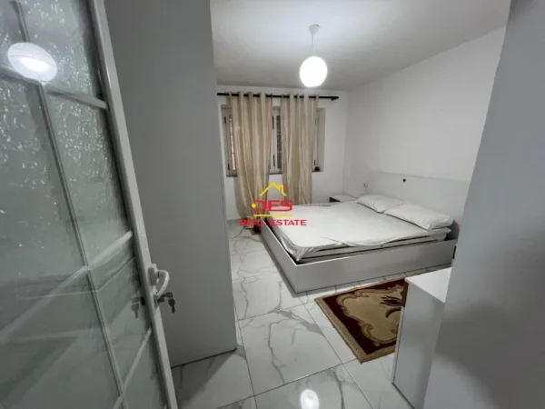 Vlore, shitet apartament 1+1+Ballkon Kati 1, 68 m² 102.000 € (Rruga Sadik zotaj)
