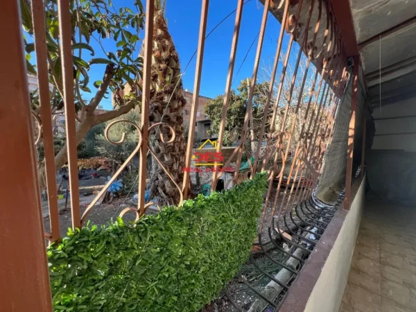 Vlore, shitet apartament 1+1+Ballkon Kati 1, 68 m² 102.000 € (Rruga Sadik zotaj)