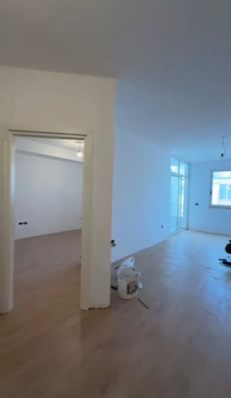 Tirane, shitet apartament 2+1+Ballkon Kati 7, 103 m² 140.000 € 