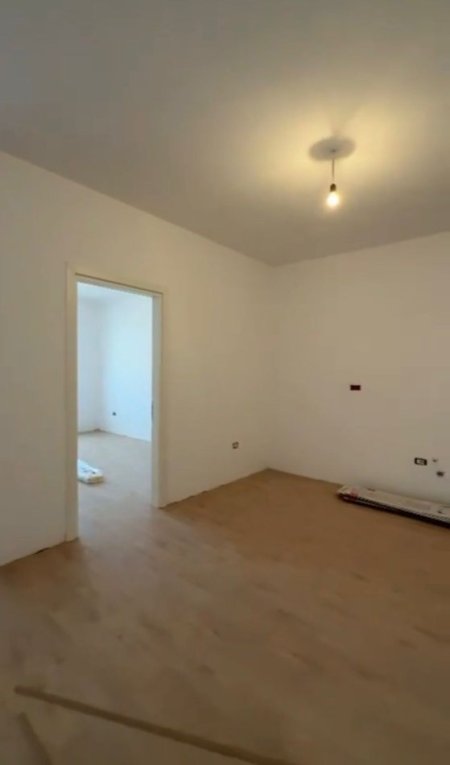Tirane, shitet apartament 2+1+Ballkon Kati 7, 103 m² 140.000 € 