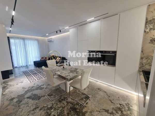 Tirane, jepet me qera apartament 1+1 Kati 2, 80 m² 1.200 € (Liqeni i Thate)