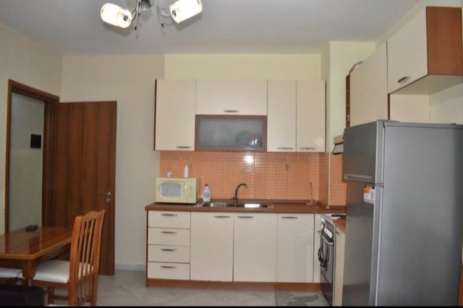 Tirane, jepet me qera apartament 1+1 Kati 2, 510 € 