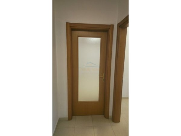 Tirane, shitet ambjent biznesi Kati 1, 75 m² 250.000 € (Qender)