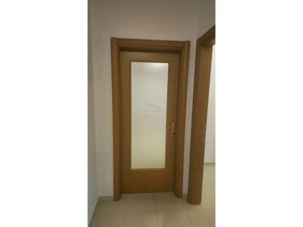 Tirane, shitet ambjent biznesi Kati 1, 75 m² 250.000 € (Qender)