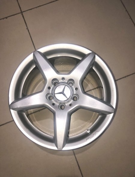 Tirane, shitet makine Benz C Class w203 kambio Automat Nafte, gri metalizato automatik Klima 320.000 km 3.700 €