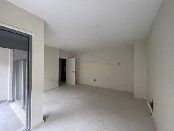 Tirane, shitet apartament 1+1 Kati 1, 64 m² 165.000 € (PAZARI I RI)