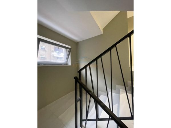 Tirane, shitet apartament 1+1 Kati 1, 64 m² 165.000 € (PAZARI I RI)