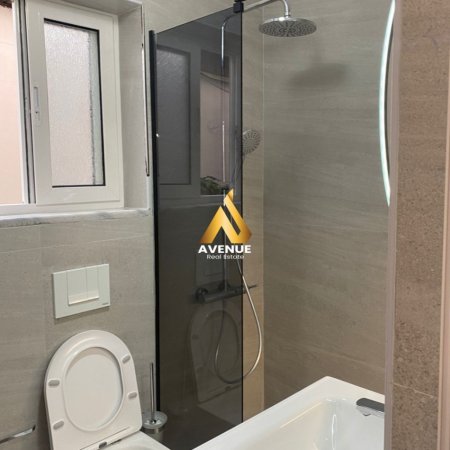 Tirane, jepet me qera Vile 1+1 Kati 3, 65 m² 400 € (Rruga Andon Mazreku)