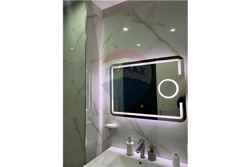 Tirane, jepet me qera apartament 1+1+Ballkon Kati 2, 65 m² 550 € (Liqeni i thate)