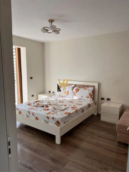 Tirane, jepet me qera apartament 1+1+Ballkon Kati 5, 65 m² 600 € (21 DHJETORI)