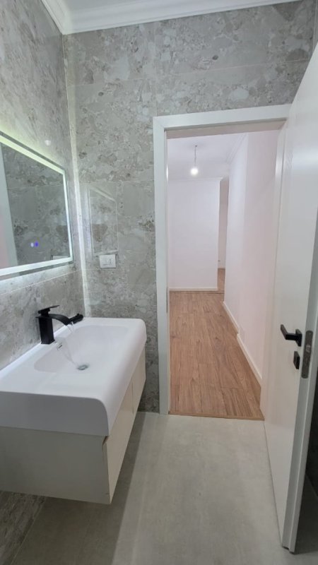 Tirane, shitet apartament 2+1 , 79 m² 240.000 € (Rruga e Bogdaneve)