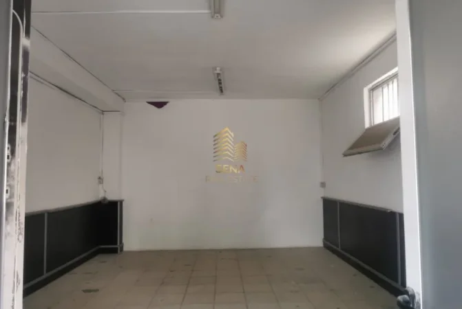Tirane, jepet me qera ambjent biznesi Kati 0, 30 m² 300 € (Zogu i Zi, Rruga Asim Vokshi)