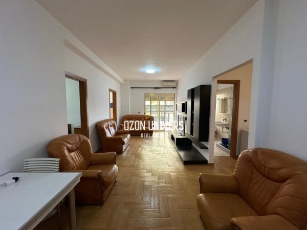 Tirane, jepet me qera apartament 2+1+Ballkon Kati 2, 95 m² 650 € (Myslym Shyri)