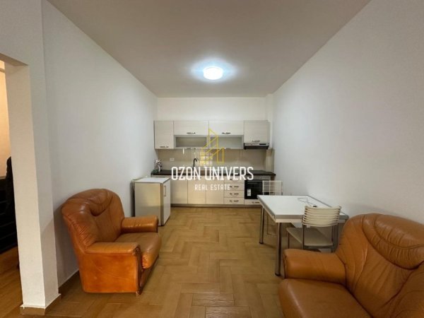 Tirane, jepet me qera apartament 2+1+Ballkon Kati 2, 95 m² 650 € (Myslym Shyri)