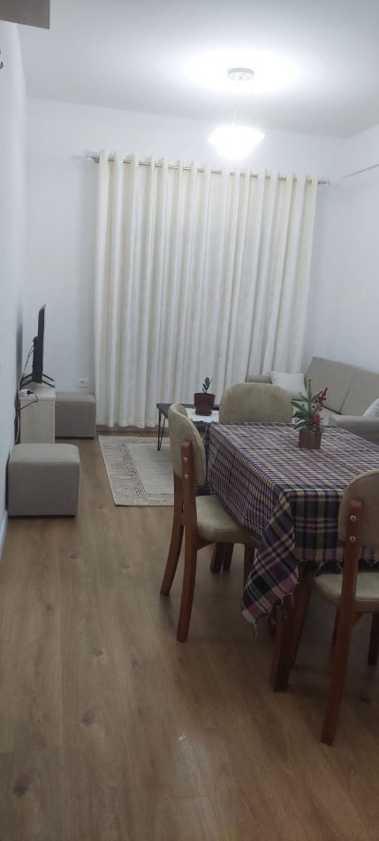 Tirane, jepet me qera apartament 1+1 Kati 7, 60 m² 420 € (Kompleksi Kadiu, në Ali Demi, Tiranë)