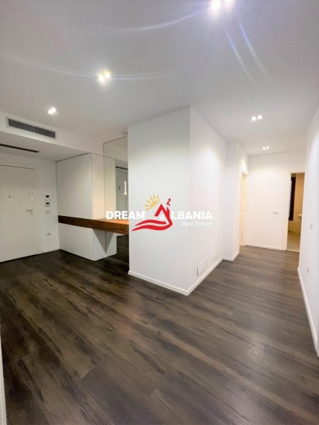 Tirane, jepet me qera zyre , 200 m² 3.000 € (Rruga e Kavajes)