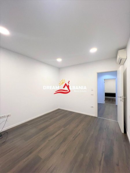 Tirane, jepet me qera zyre , 200 m² 3.000 € (Rruga e Kavajes)
