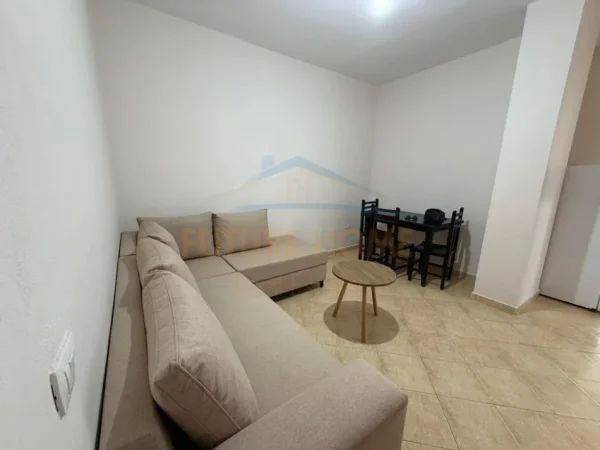 Tirane, jepet me qera apartament 2+1 Kati 1, 88 m² 350 € (Fresk,Thesari)