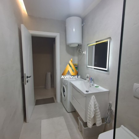 Green and White Minimalist House for Sale Facebook Post - 2025-12-18T125719.431.png