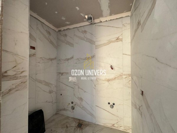 Tirane, jepet me qera ambjent biznesi Kati 0, 100 m² 1.500 € (Paskuqan)