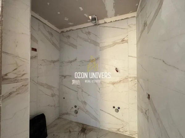 Tirane, jepet me qera ambjent biznesi Kati 0, 100 m² 100,000 lekë/muaj (Paskuqan)