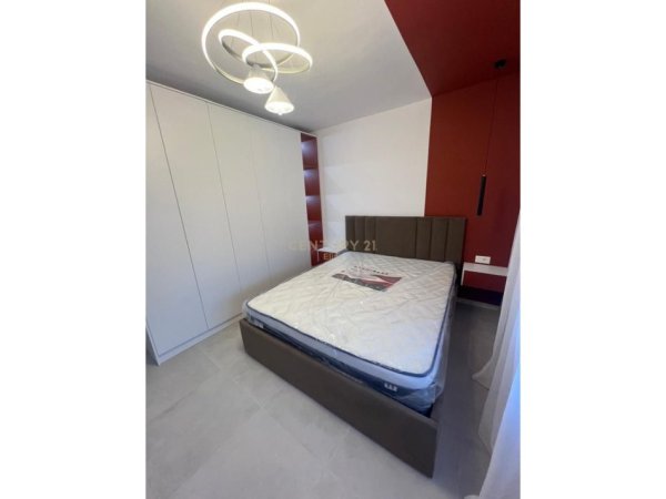 Tirane, jepet me qera apartament 2+1 Kati 3, 70 m² 800 € 
