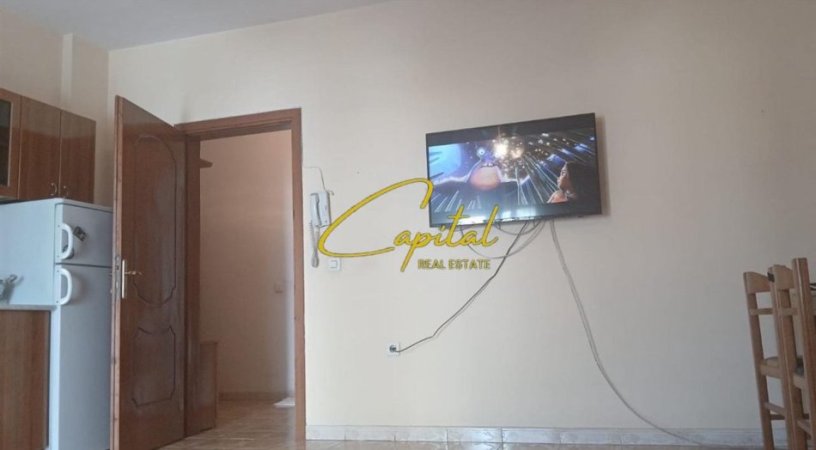 Tirane, jepet me qera apartament 1+1 Kati 3, 35 m² 600 € (MYSLYM SHYRI)