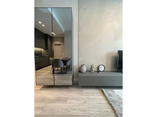 Tirane, jepet me qera apartament 1+1+Ballkon Kati 2, 70 m² 850 € 