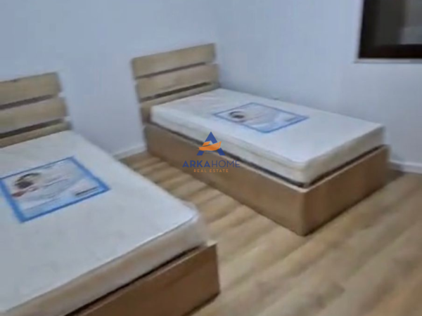 Tirane, jepet me qera apartament 2+1 Kati 5, 75 m² 550 € 