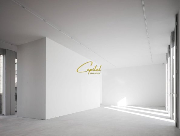 Tirane, jepet me qera dyqan Kati 0, 80 m² 1.000 € (DON BOSKO)