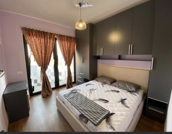 Tirane, jepet me qera apartament 1+1+Ballkon Kati 6, 60 m² 550 € (Farmacia 10)