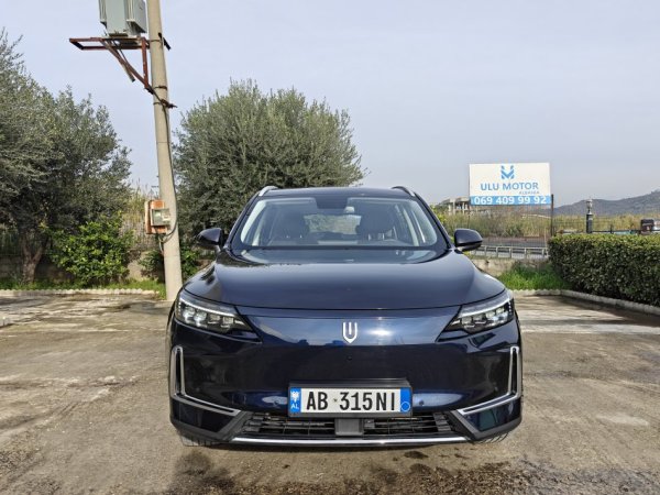 Skywell ET5 Elektrike nga distributori ekskluziv, ne gjendje perfekte, model Europian, autonomi 642 km. Çmimi i diskutueshem.